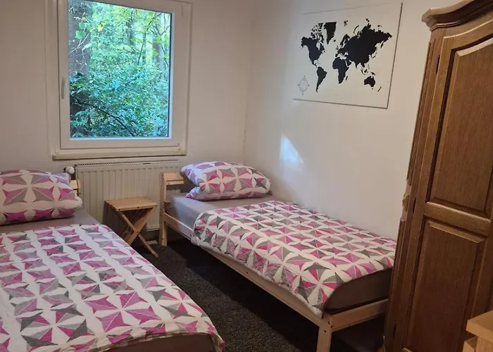 Idyllisch & Ruhig - Gemuetliches Im Wald Hunde Willkommen, In Hatten, Nahe Oldenburg *